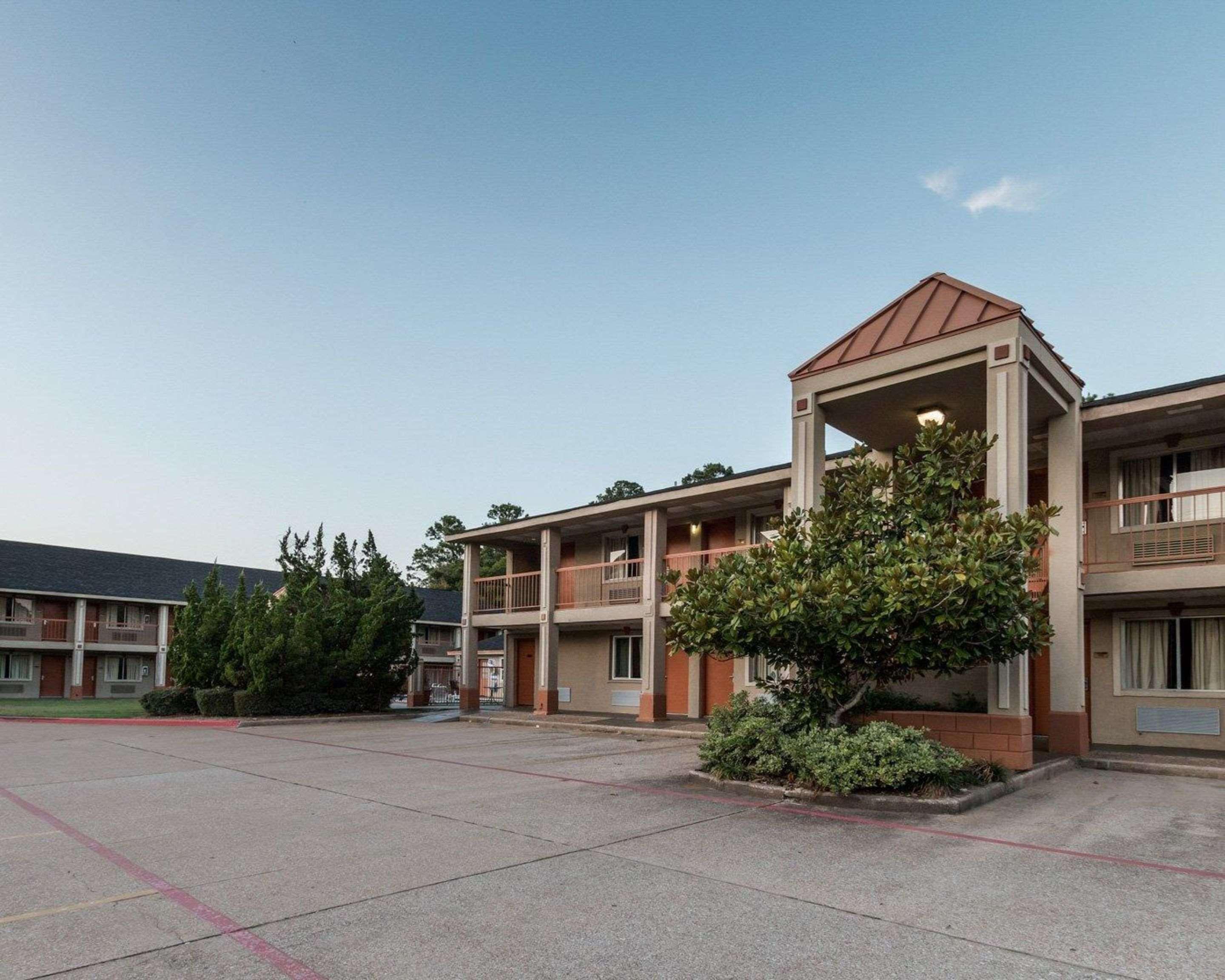 Quality Inn & Suites Lufkin Exterior photo